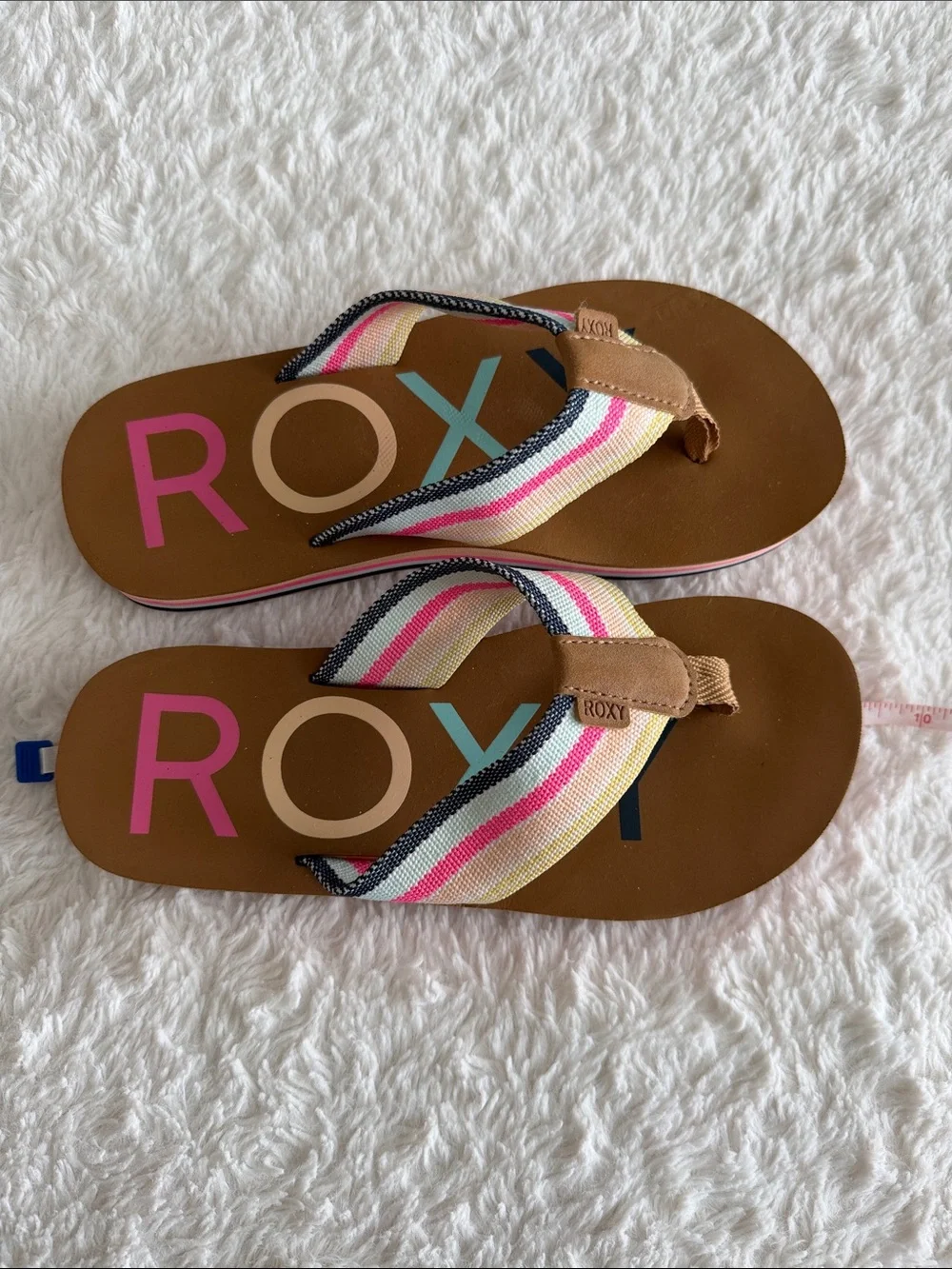Roxy girls big kid size 3.5 multicolor strap and sole flip flops sandals brown